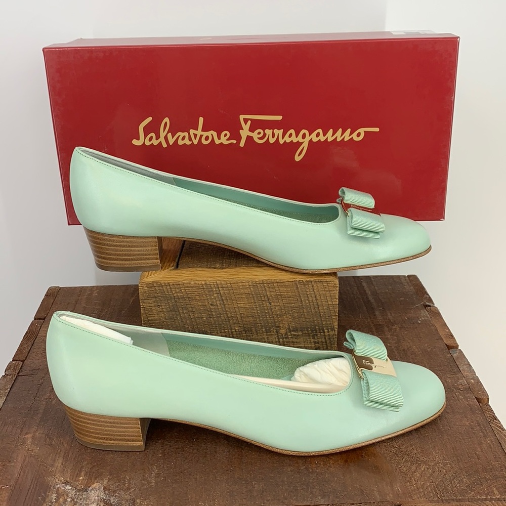 Ferragamo size 7.5 mint green heels